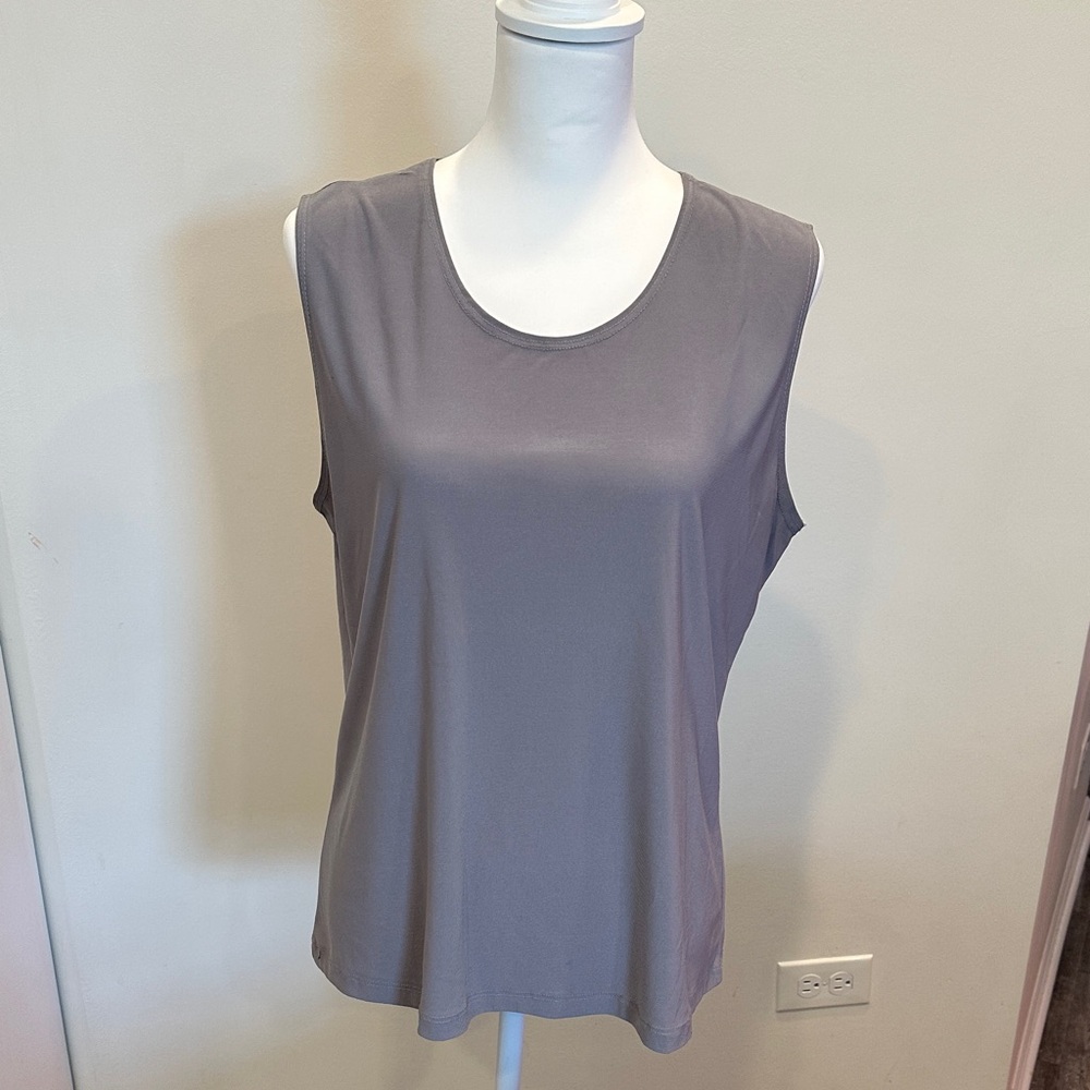 Elegant Women's Sleeveless Top in Gray